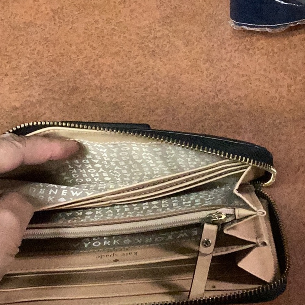 Kate Spade Black Zip-Around Wallet - Picture 9 of 13